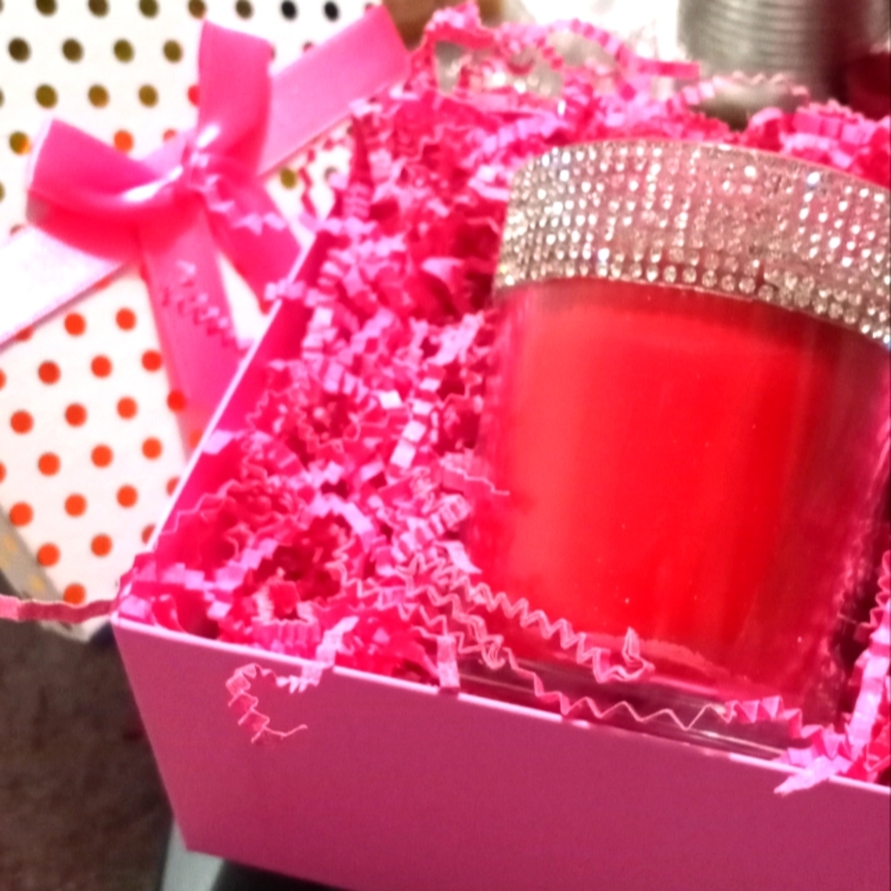 Strawberry Scented Candle